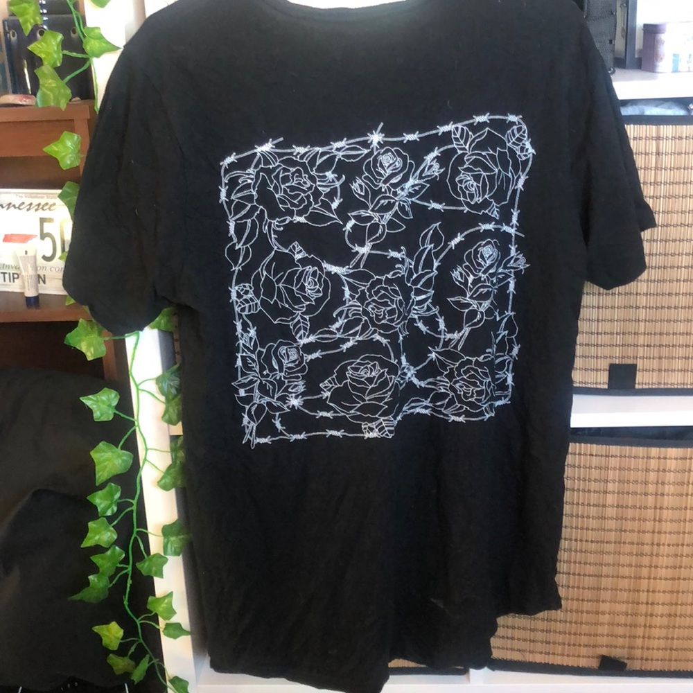 long black casual graphic shirt